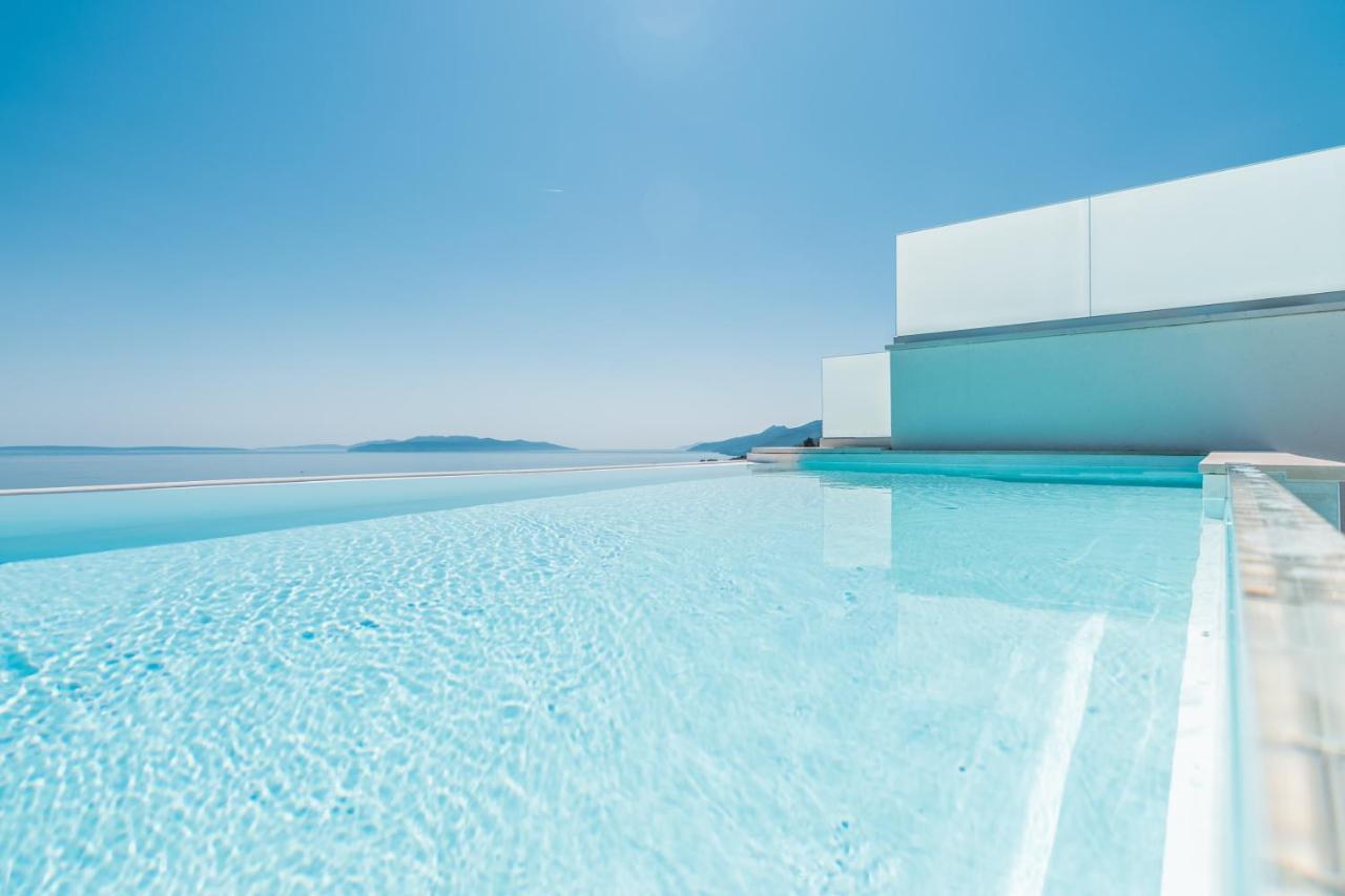 Villa The Boat With Rooftop Pool Matulji Eksteriør billede